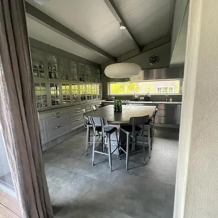 Villa Atelier 95 *